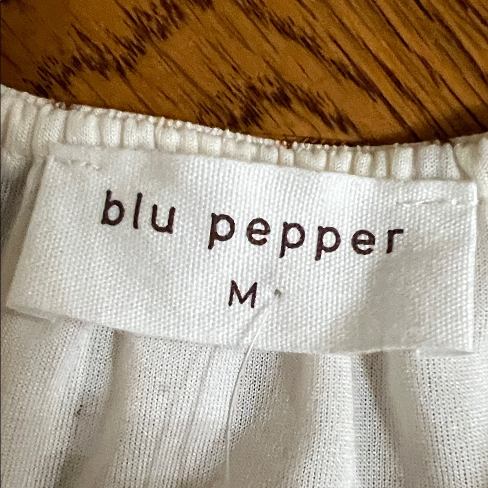 Blu Pepper Cream Floral Smocked Blouse - Picture 3 of 7